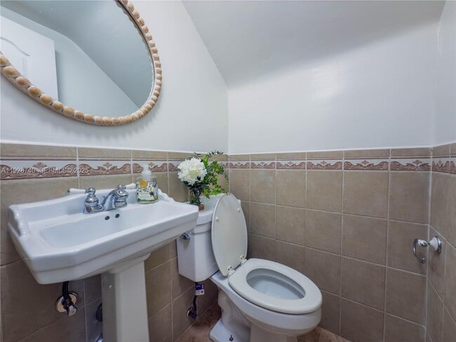 Building Photo - 730 SW 80th St