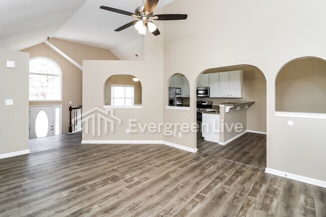 Building Photo - 2385 Lake Royale Dr