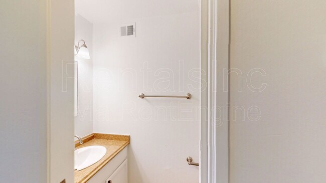 Building Photo - 440 Alameda del Prado
