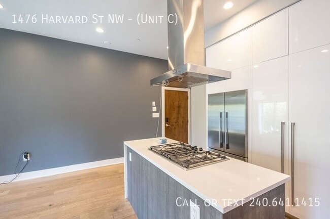 Building Photo - 1476 Harvard St NW