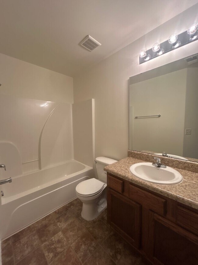 Building Photo - 80 BC