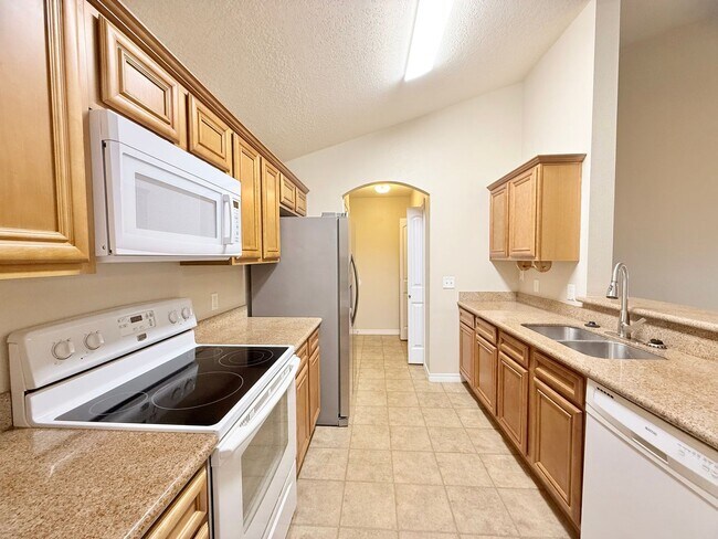 Building Photo - 5009 Makenna Cir