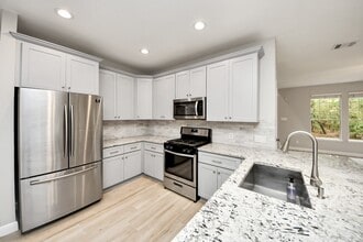 Building Photo - 66 Scarlet Woods Ct