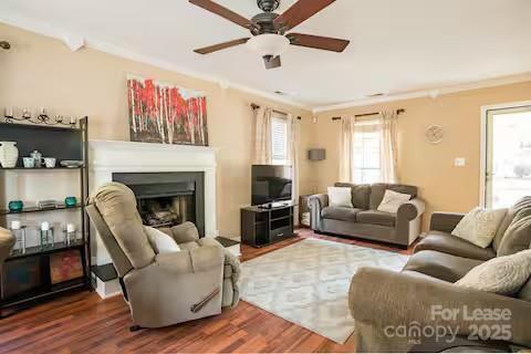 Building Photo - 2017 Coatsdale Ln
