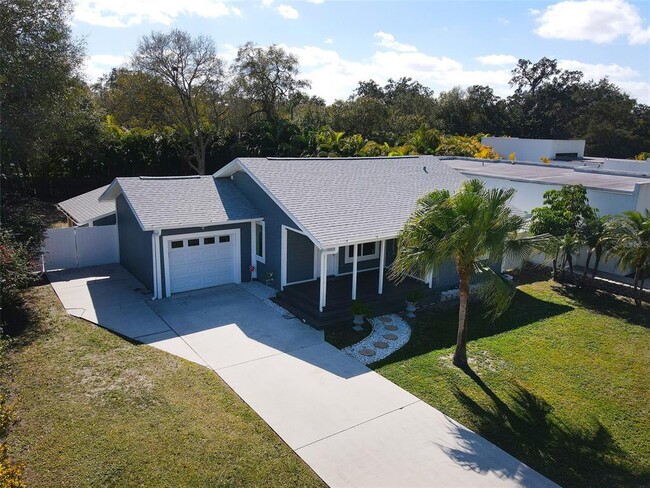 Building Photo - 2450 Hawthorne St