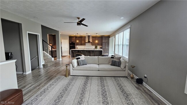 Building Photo - 9337 Ellis Way