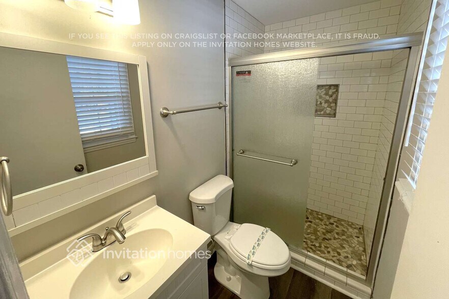 Building Photo - 7112 David Ave