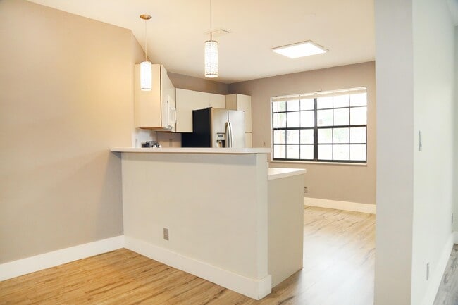 Building Photo - 6080 Verde Trail S
