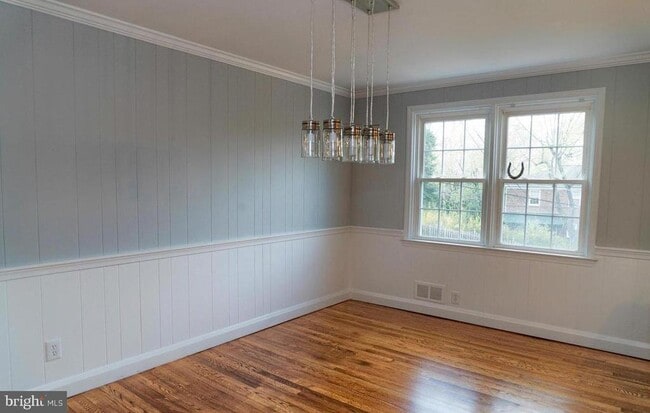 Building Photo - 360 Old Trail