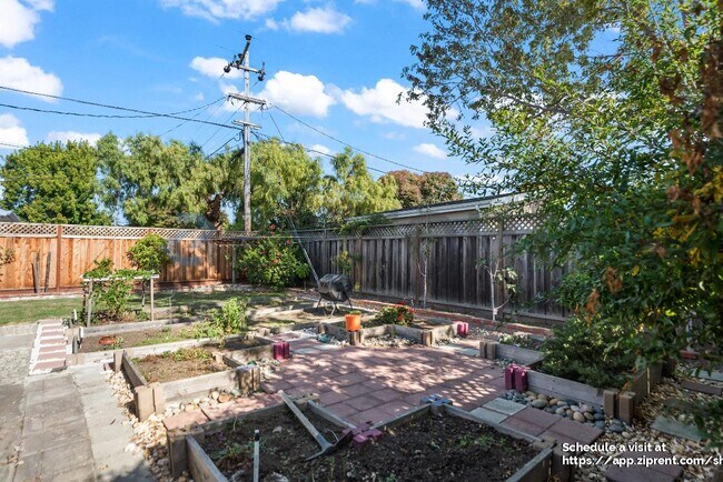 Building Photo - 38440 Farwell Dr