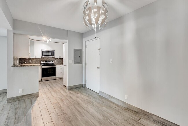 Building Photo - 480 NW 20th St