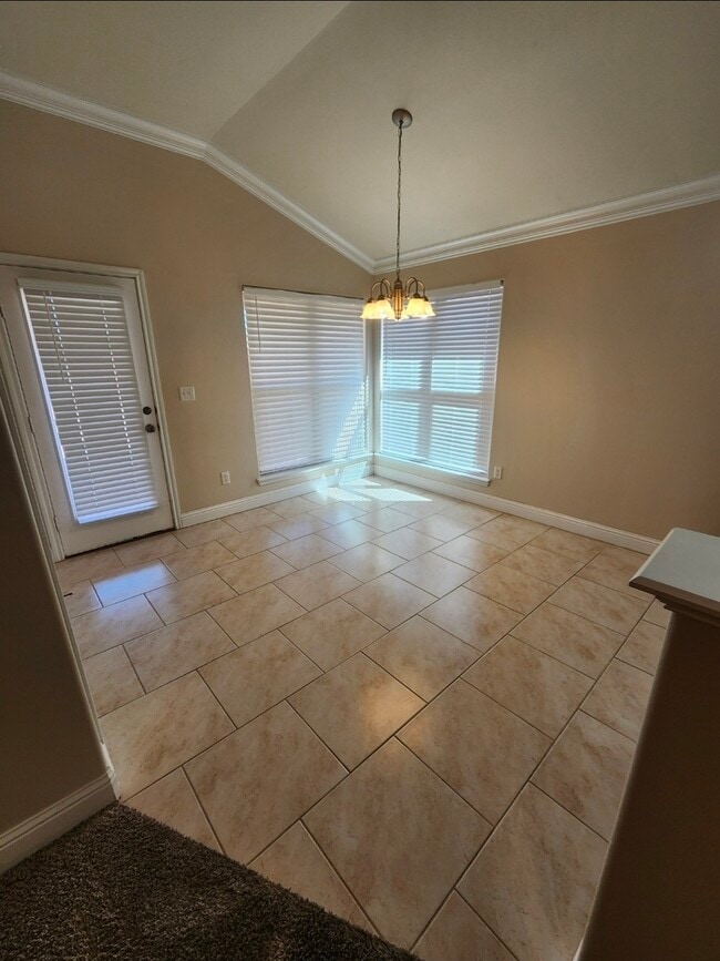 Building Photo - 3 bed 2 bath 2 car garage in Lone Star Trails!