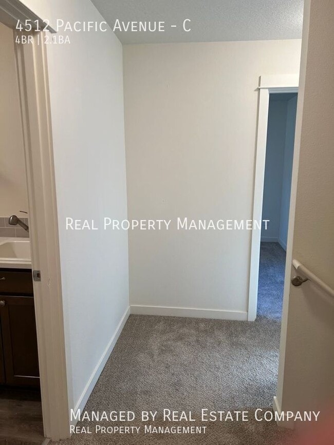 Building Photo - 4512 Pacific Ave