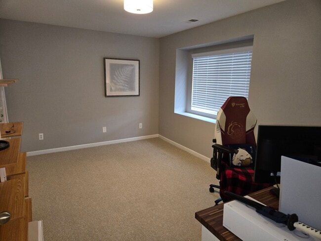 Building Photo - 6725 Boulder Pointe Dr