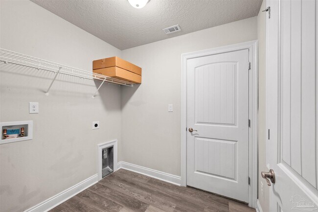 Building Photo - 5891 Anderson Ln