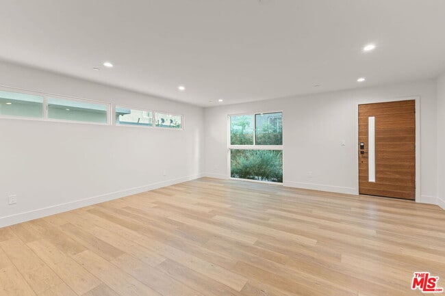 Building Photo - 1750 N Van Ness Ave