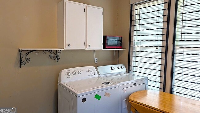 Building Photo - 2763 Vineville Ave