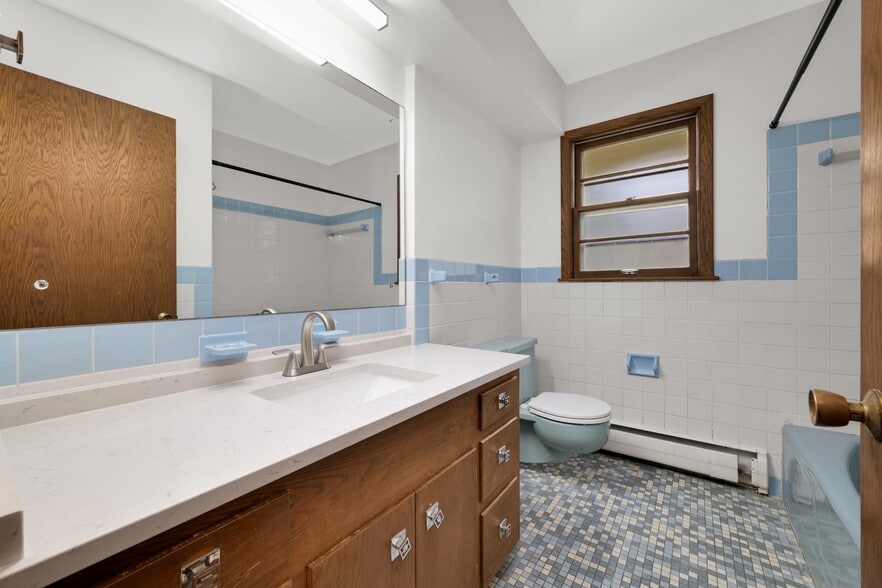 Building Photo - 895 Humboldt Ave