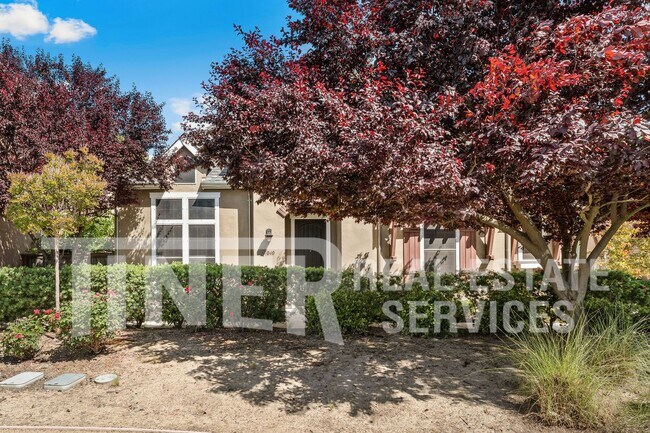 Building Photo - 1040 Matthews Run Way