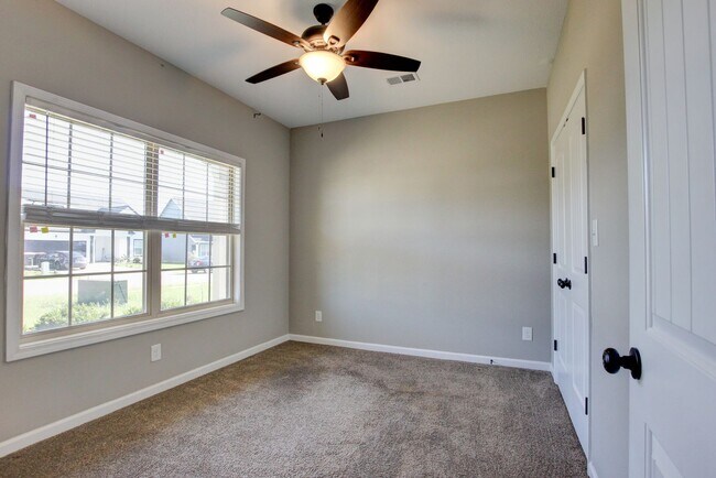 Primary Photo - Big and Beautiful Smart Home