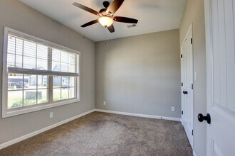 Building Photo - Big and Beautiful Smart Home