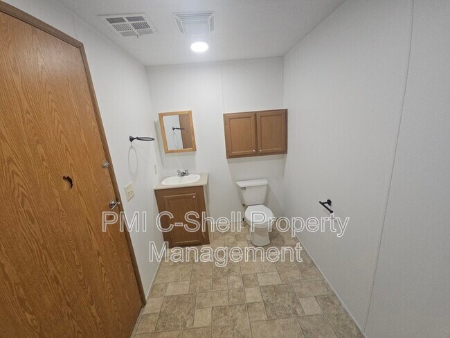 Building Photo - 3902 Bowens Ct
