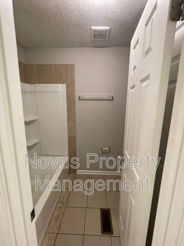 Building Photo - 761 South St