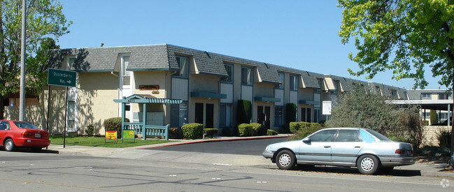 Primary Photo - Chateau Central Apartment