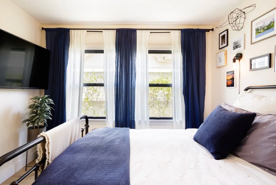 Building Photo - 1911 Rosalia Rd