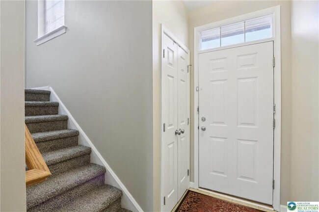 Building Photo - 270 Milkweed Dr