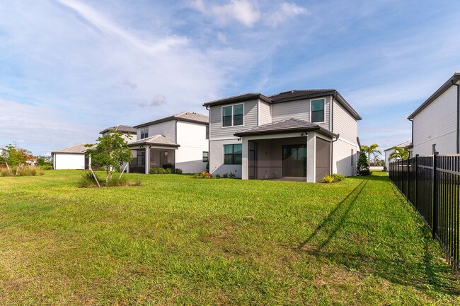 Building Photo - Silverside Pine, Sapphire Point