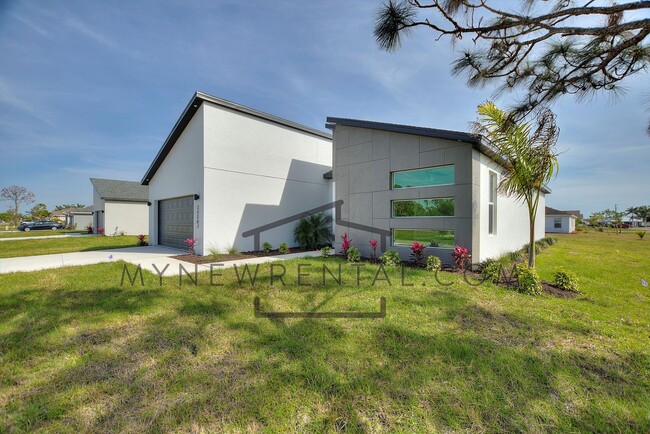Building Photo - 25307 Alicante Dr