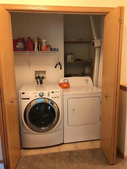 Building Photo - 701 Cherokee Path