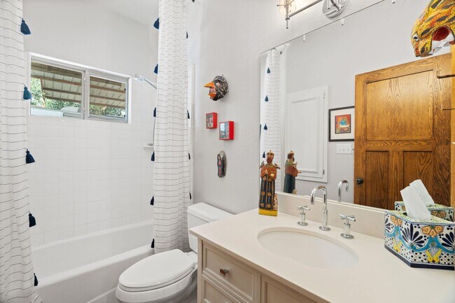 Building Photo - 102 Camm Lary Cir