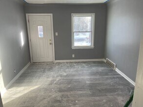 Building Photo - Updated Home In Detroit