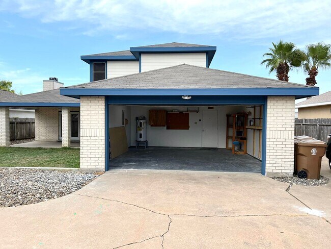Building Photo - 15334 Barataria Dr