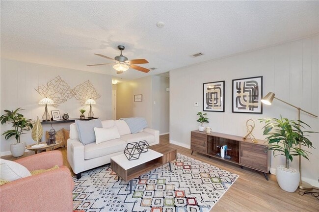 Building Photo - 1310 Radam Cir