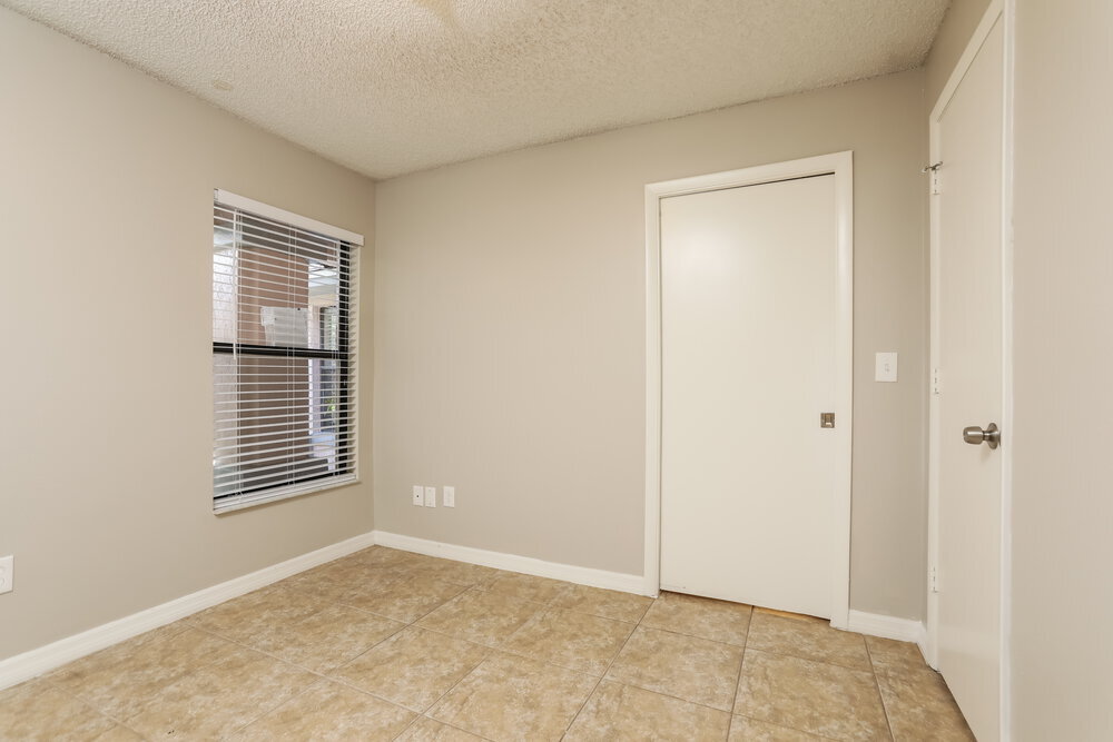 Building Photo - 336 Alba Ln