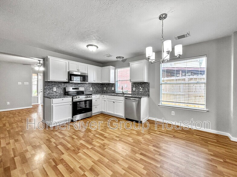 Building Photo - 904 Wilaby Ln