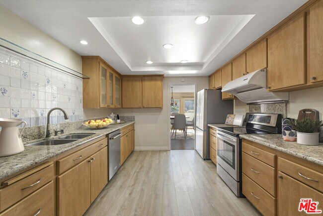 Building Photo - 106 Cresta Verde Dr