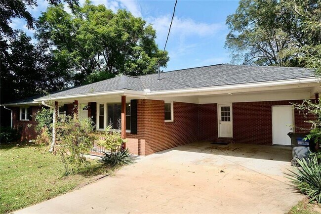 Building Photo - 4867 Flint Hill Rd SW