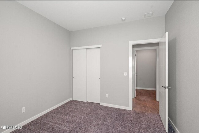 Building Photo - 2728 Tierra Oasis St