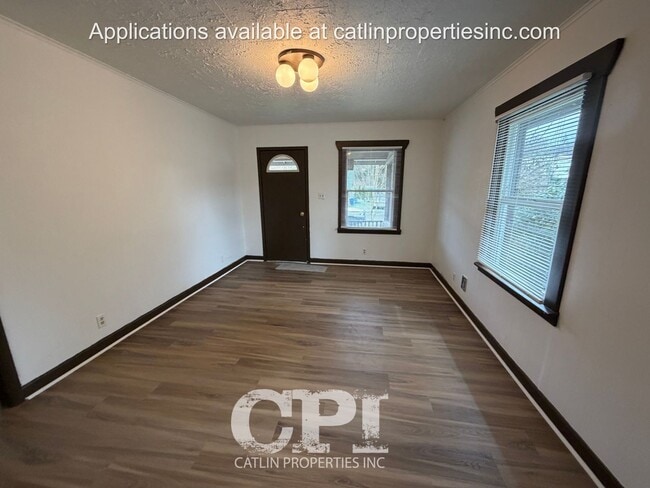 Building Photo - 1213 Ross Ave