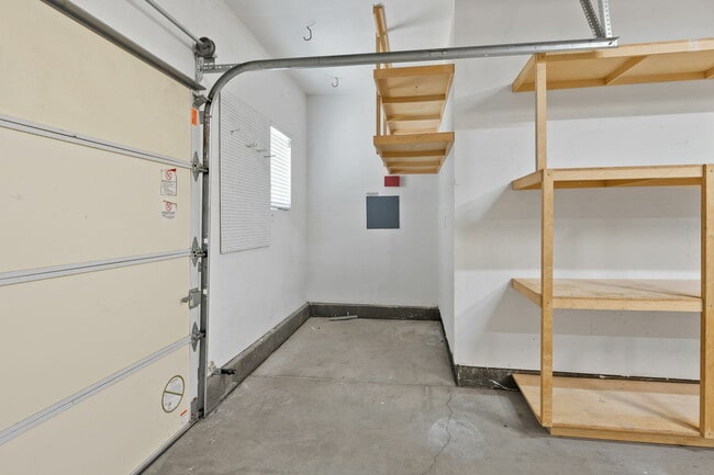 Building Photo - 300 Homewood Ct