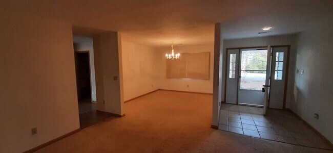 Building Photo - 204 Snead Dr