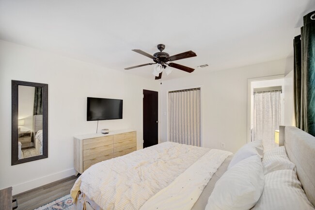 Building Photo - 1024 Juniper Ave