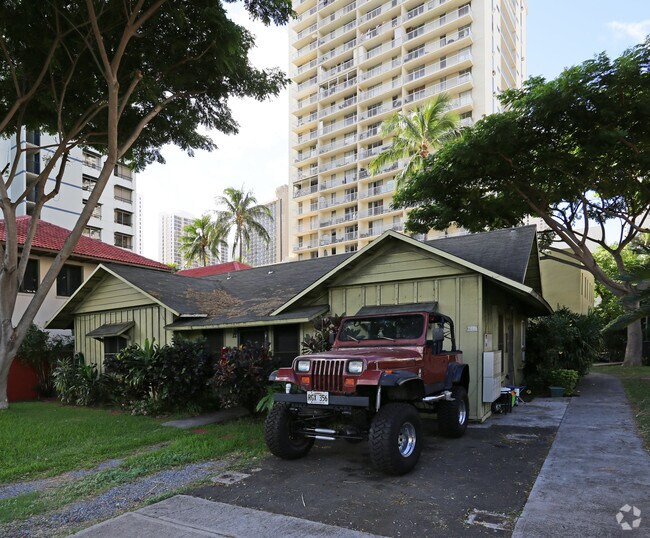 Building Photo - 2445-2449 Ala Wai Blvd