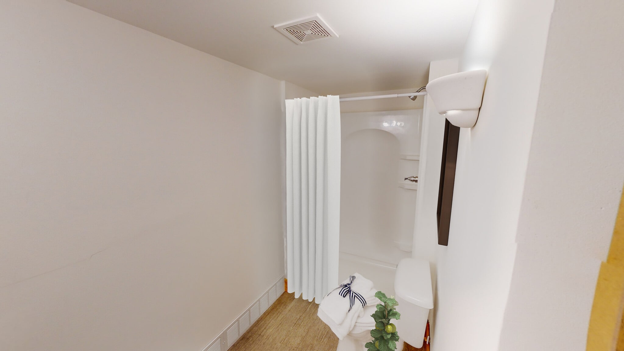 Building Photo - 115 W Lawrence Ave