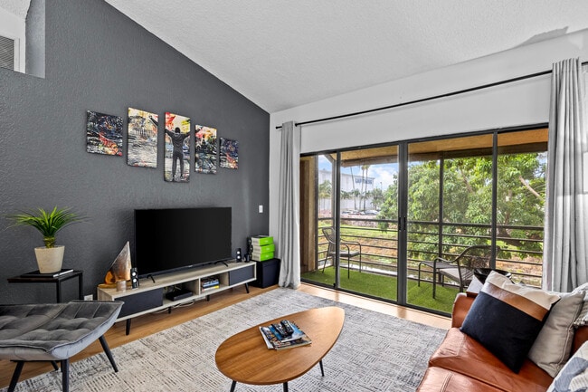 Building Photo - 15 Vía De Casas Sur