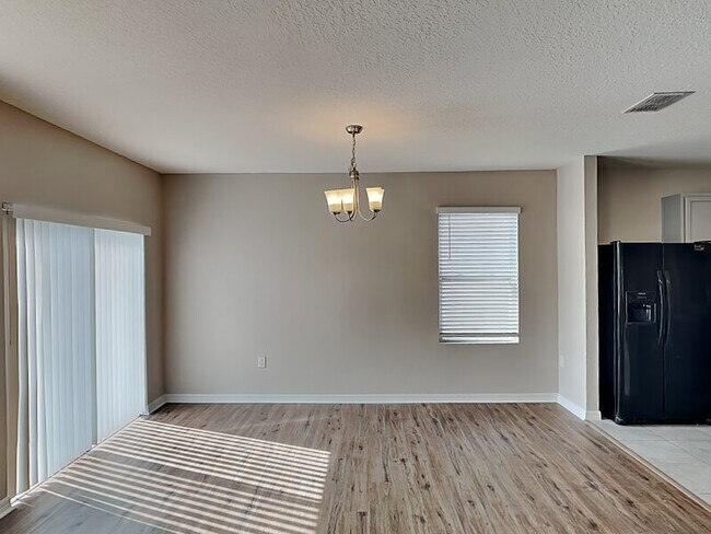 Building Photo - 361 Honey Bell Rd